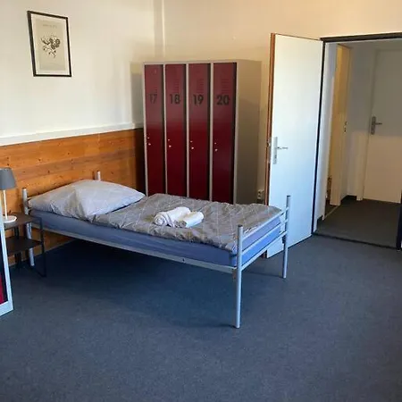 Geraeumige Monteurs Apartament *