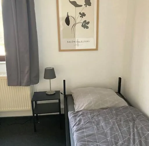 Geraeumige Monteurs Brema